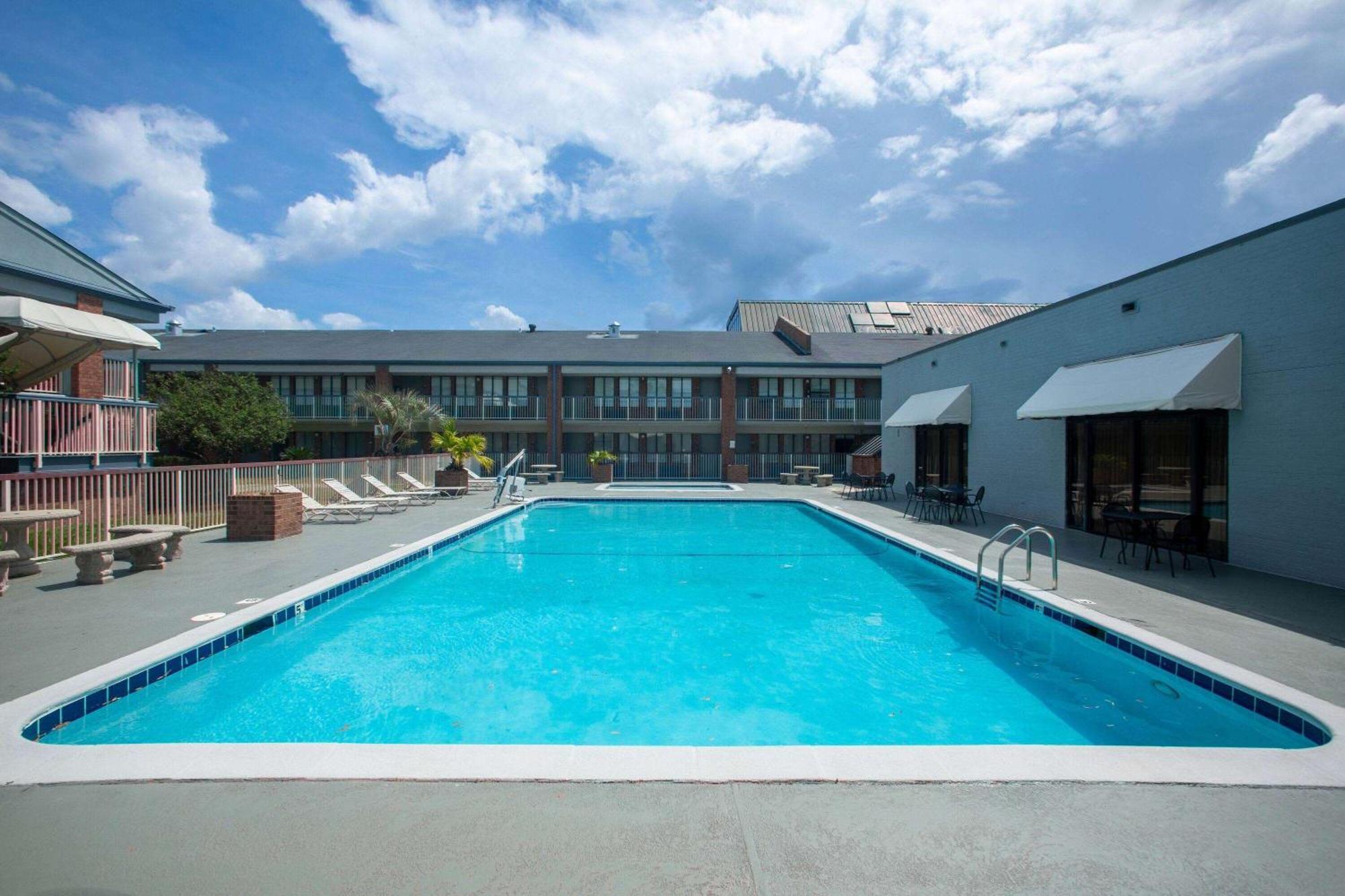 Days Inn By Wyndham Mobile I-65 Luaran gambar